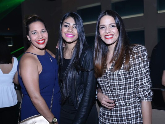 Apertura Up Lounge y Club