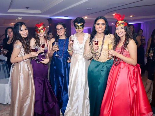 Arleth Lopéz, Laura Aguilar, Valeria Zúniga, Naomi Rodriguez, Cesia Toledo, Kristy Palao
