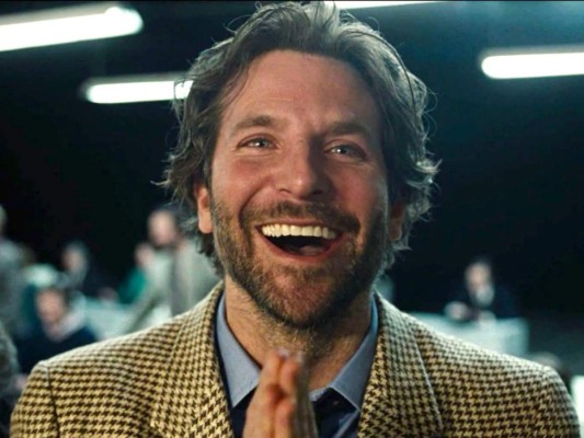 10.- BRADLEY COOPER. De un presupuesto de 56.5 millones de euros que se le otorgó a la película Joy, apenas recaudó 95.2 millones. Pero las malas noticias no acaban aquí, ya que con Aloha fue prácticamente imposible recuperar los 34.8 millones que costó la producción.