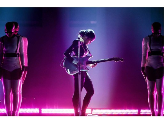 Janelle Monae y su increíble presentanción