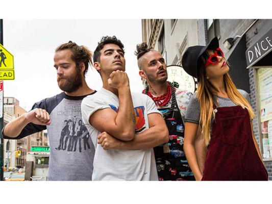 El 12 de septiembre de 2015, el cantante Joe Jonas reveló en sus redes sociales la creación de su nueva banda 'DNCE'. El 14 de septiembre de 2015 la banda lanzó su primer canción con el nombre de 'Cake by the ocean'.