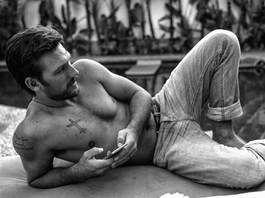 Alex Pettyfer