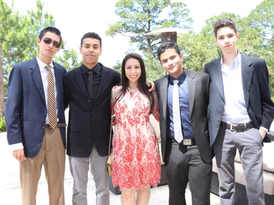 André González, Luis Erazo, Isabela -Osorio, Adonis Sandoval y Salvador Zavala