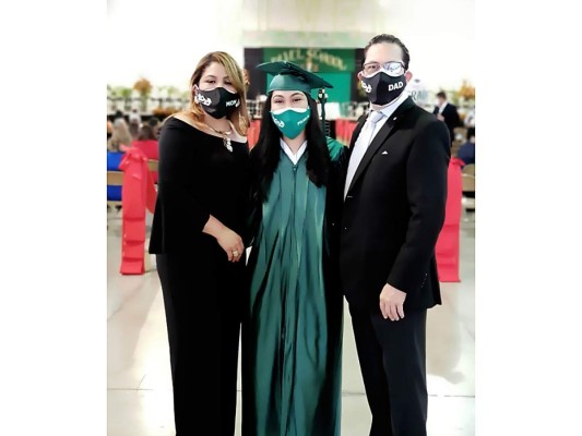 Aleyda, Andrea Pilar y Antonio Bustillo