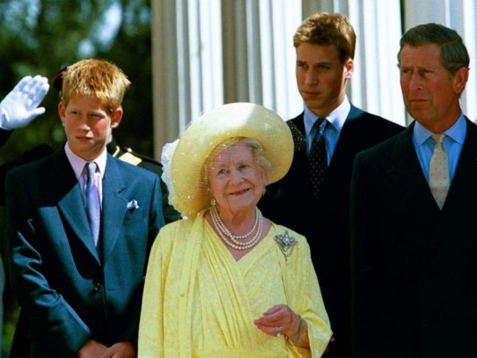 ¿Por qué la madre de la Reina Isabel le heredó más dinero a Harry?
