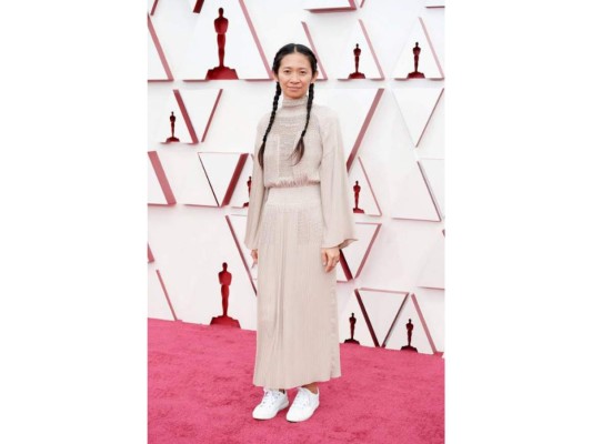 Chloé Zhao.
