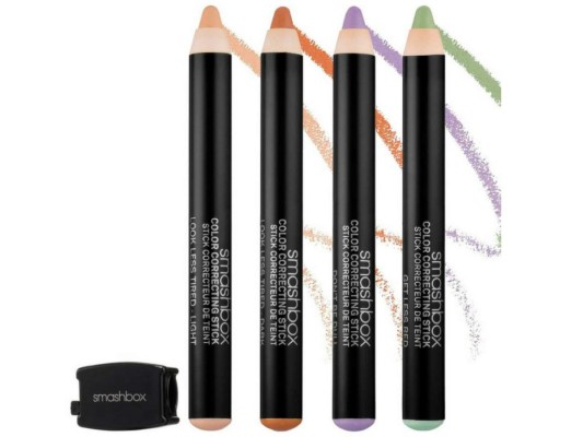 Smashbox's Color Correcting Stick reduce la apariencia de las imperfecciones y deja la piel con un color natural. El corrector idóneo para lucir radiante en cualquier fotografía, sin photoshop!