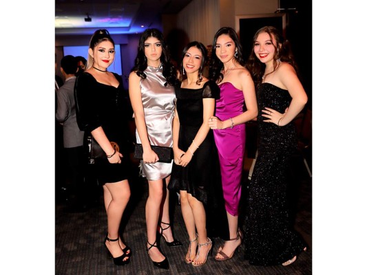 Abigail Neda, Luisa Salgado, Camila Zenteno, Jimena Galo y Elohimm