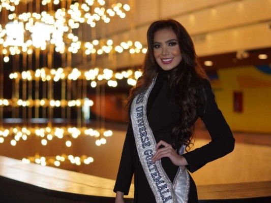 Miss Guatemala, Dannia Guevara Morfin<br/>Tiene 24 años. Estudia derecho y trabaja en pro de ayudar a los niños con desnutrición.