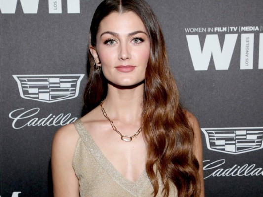 <br/>Rachel Matthews<br/><br/>La actriz Rachel Matthews fue diagnosticada con coronavirus. Así lo comunicó en las stories de Instagram. 'No estoy seguro de cuál es el siguiente paso, pero obviamente permaneceré en cuarentena hasta que se me indique lo contrario' escribió la interprete Honeymare de Frozen 2.