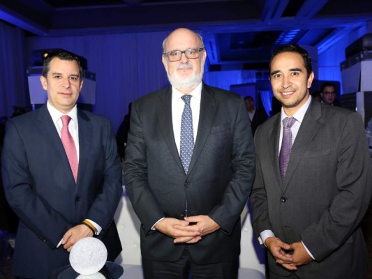 Lanzamiento oficial de CyW Business