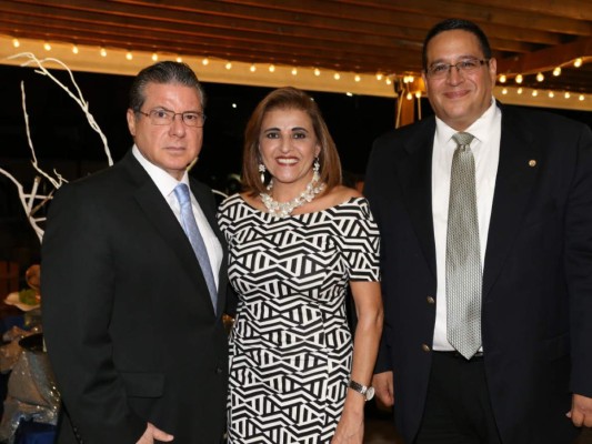 Compromiso de Daniella Valdés y Luis Matamoros