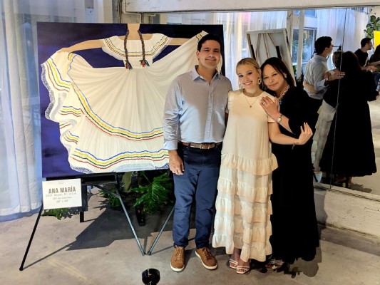 La exhibición se desarrolló en Ironside Plaza, Miami, y fue visitado por más de 100 personas, algunas de Estados Unidos y otras de Centro América.