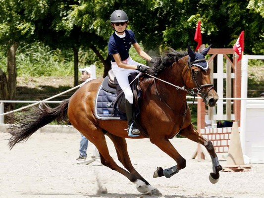 Camila Sierra montando a Faraon. Neptali Romero