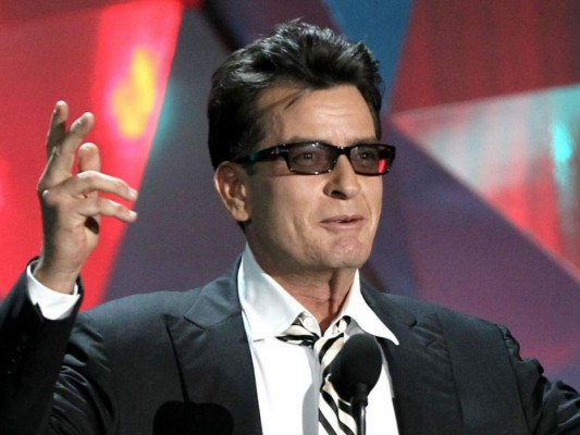 VIH de Charlie Sheen habría sido suprimido