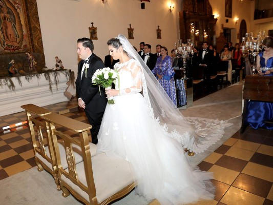 La boda eclesiástica de Soad Facussé y Nelson Valencia