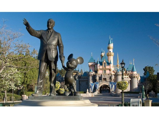 Disneyland venderá bebidas alcohólicas por primera vez