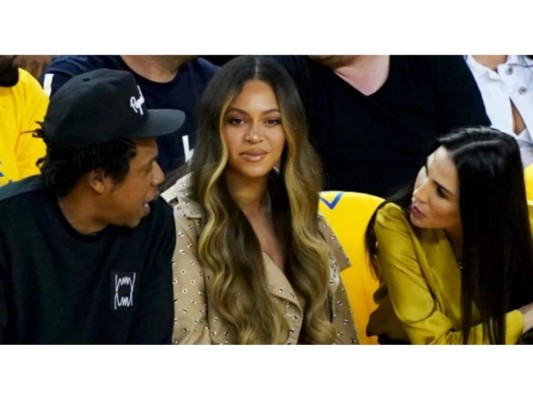 Beyonce protagoniza una escena de celos en un partido de la NBA