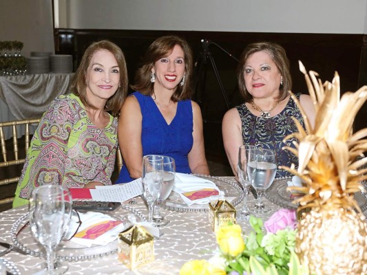 El Bridal Shower para Andrea Interiano  