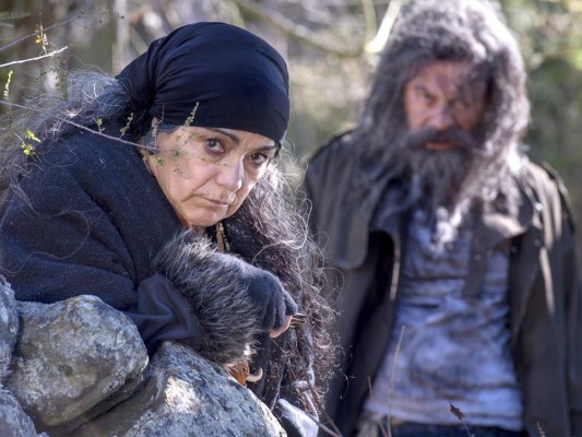 Renata Notni y Pablo Lyle protagonizan Mi Adorable Maldición
