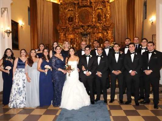 La boda de Camila Reina y Asti Tronconi  