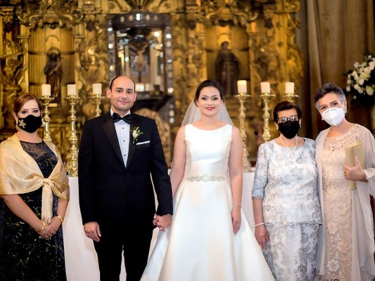 La boda de Azaria Martínez y Fernando Torres