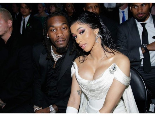 Cardi B cancela trámite de divorcio y regresa con Offset