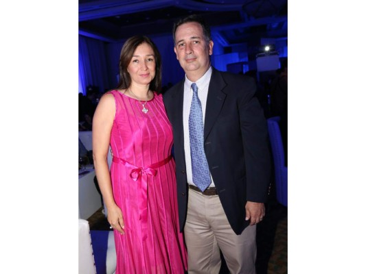 Lanzamiento oficial de CyW Business