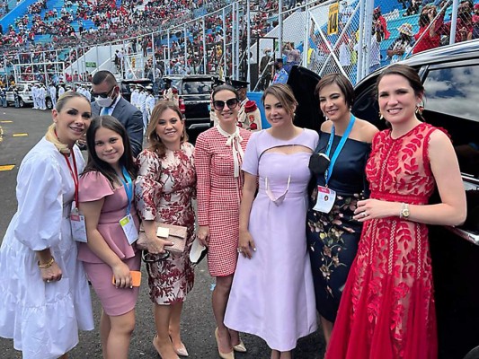Jackie Abudoj, Angélica Chinchilla, Karen Uclés, Pili de Kafati, Marcela de Zelaya, Gracia de Villeda y Margarita de Flores.