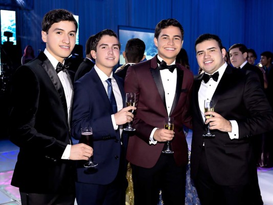 Glamurosa fiesta de la Escuela Seran  