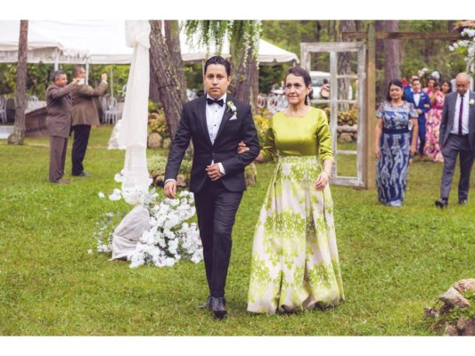 La boda de Ana Lucía Hernández y Edmond Madrid