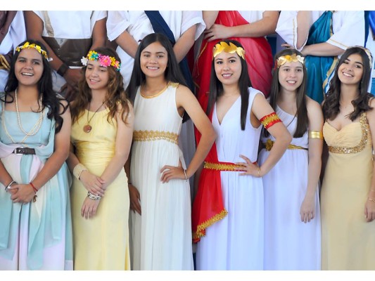 Greek day de los seniors de Macris School