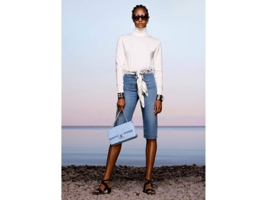 7. Y los accesorios Chanel, no podían faltar. La nueva colección cuenta con diseños andróginos como el multi cinturón y con accesorios clásicos con el sello de la marca, perfectos para toda ocasión. <br/>