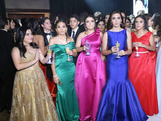 Fiesta de graduación del Centro Escolar Antares y Aldebarán