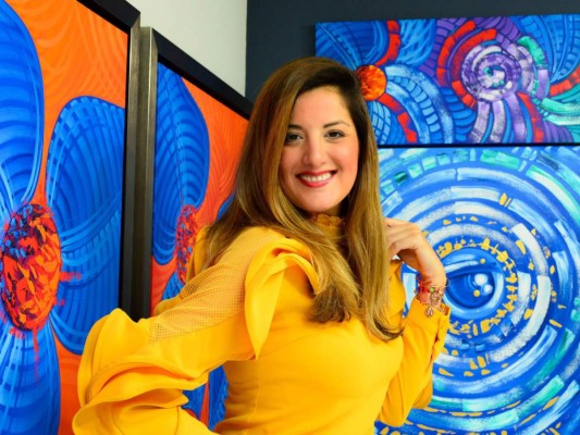 Laelanie Larach la pintora hondureña que ha triunfado en Miami con ''Laelanie Art Gallery''