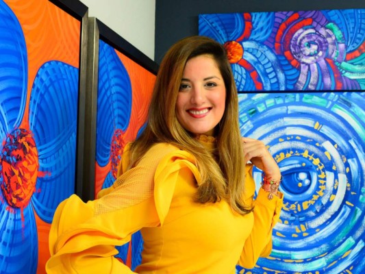 Laelanie Larach la pintora hondureña que ha triunfado en Miami con ''Laelanie Art Gallery''