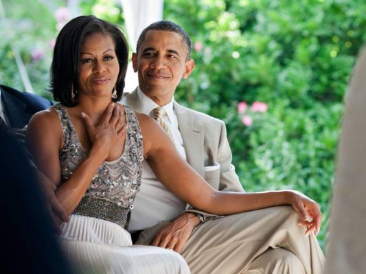 Michelle Obama de una manera muy original y romántica sorprende a Barack