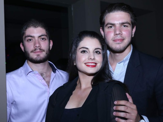 Apertura Up Lounge y Club