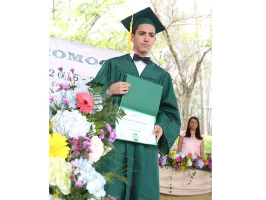 Graduación de la DelCampo International School