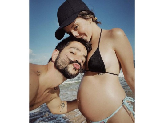 Evaluna Montaner reveló, junto a su esposo Camilo, que están esperando a su primer bebé; el lanzamiento de un sencillo con su respectivo videoclip fue la excusa perfecta para anunciar que Índigo está en camino.