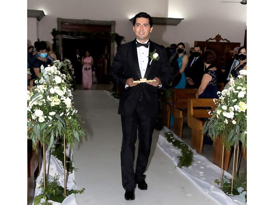 La boda eclesiástica de Paola Pineda y Alejandro Martínez    