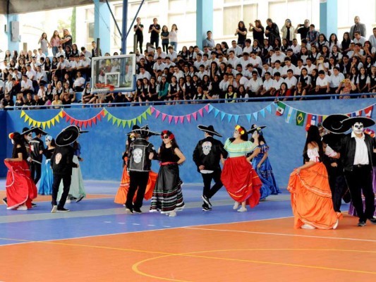 Senior entrance La Estancia School