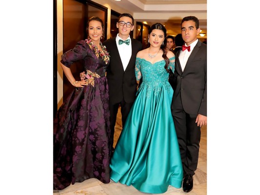 Los mejores momentos de la Prom Night de Elvel School 2019