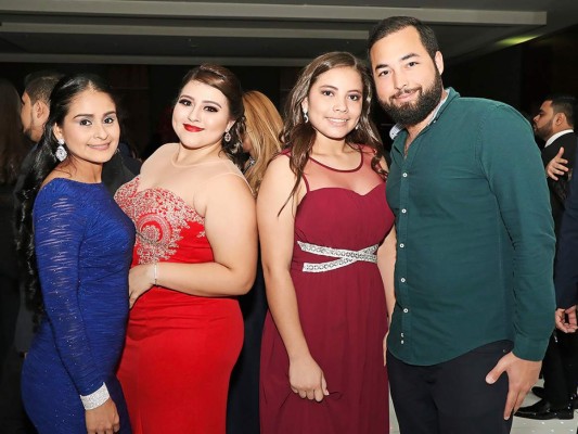 María Paz, Iveth Girón, Alejandra Castro y Youseff Jaafar.