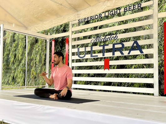 Brunch y Yoga by Olistik presentado por Michelob Ultra