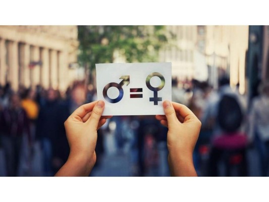 Luego de que se aprobara el derecho al sufragio femenino en Honduras, comenzó a existir más igualdad de género en derechos de salud, educación y trabajo para la mujer.