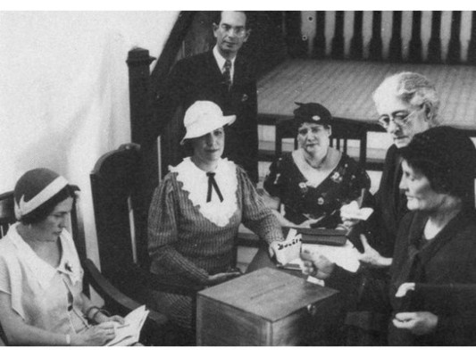 El derecho al voto para las mujeres de Honduras es una de las razones principales para celebrar el día de la mujer hondureña.