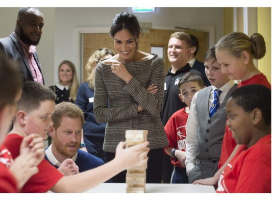 Meghan Markle y su total black look