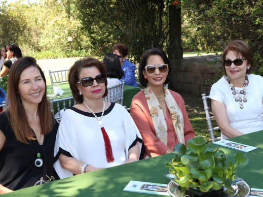 Lorenza Agurcia, María Elena Cantero, Nan Marinakys y Armida López Contreras (foto: Héctor Hernández)