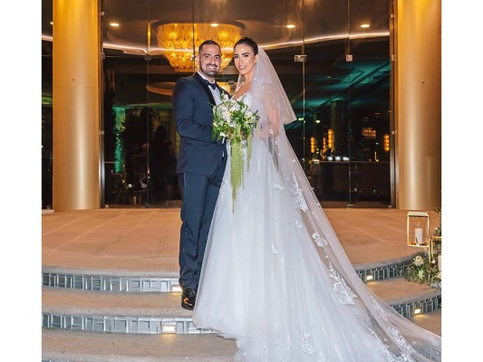 Juan Carlos Handal y Yazmin Janania celebran su boda  